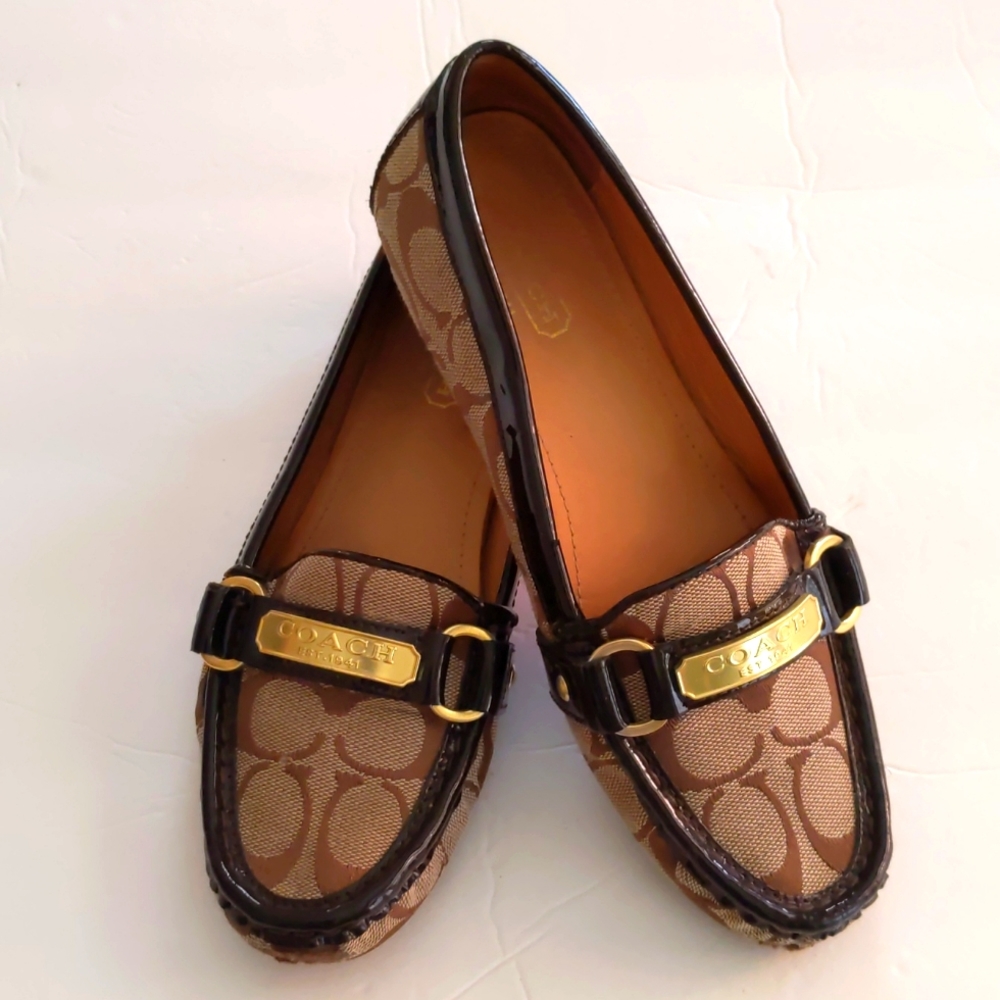 Women Signature Felisha Coach A 2134 Loafers Size 6B